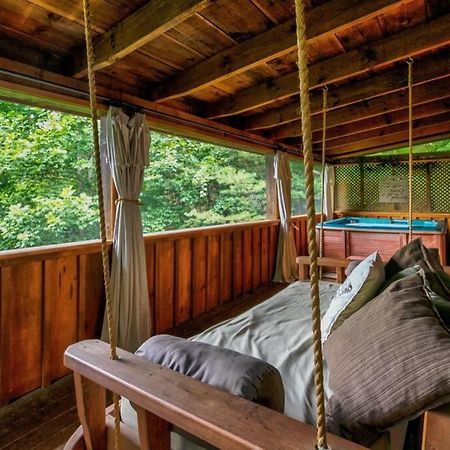 Nice View Fireplace, Hot Tub, Porch Bed, Private Sevierville Exterior foto