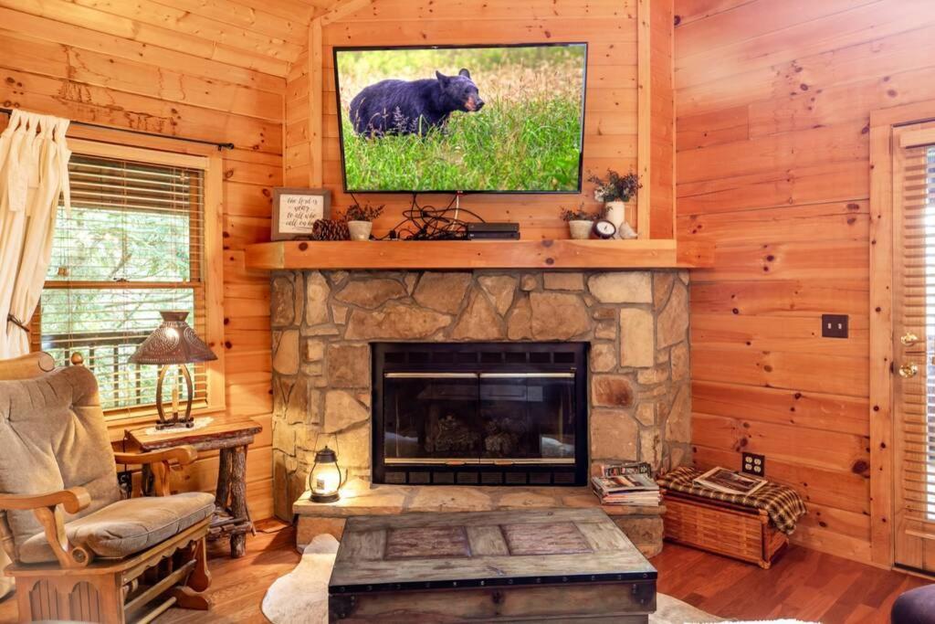 Nice View Fireplace, Hot Tub, Porch Bed, Private Sevierville Exterior foto