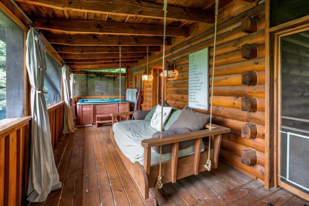 Nice View Fireplace, Hot Tub, Porch Bed, Private Sevierville Exterior foto
